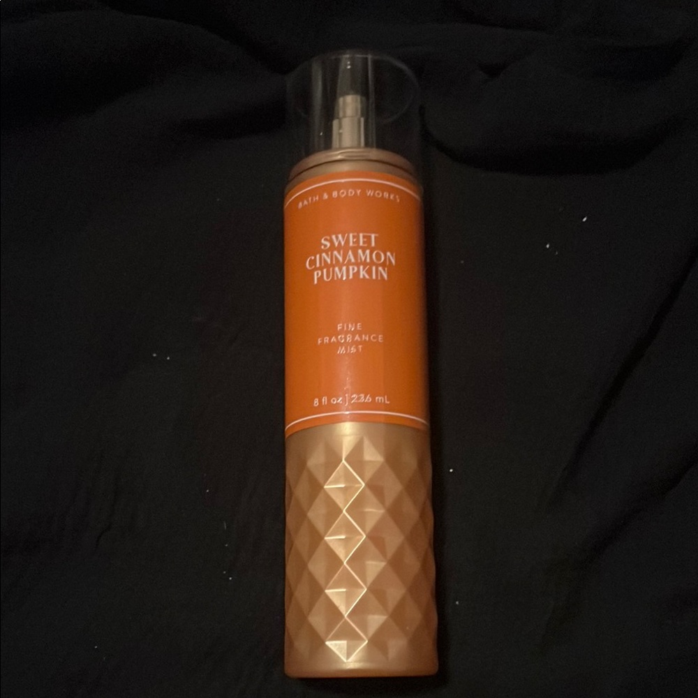 Bath & Body Works Sweet Cinnamon Pumpkin Fragrance Mist - Orange & Gold